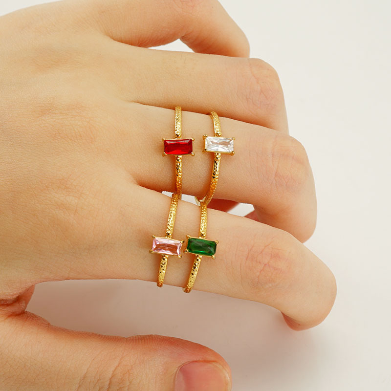 Cross-border new fashion stainless steel zircon ring elegant light luxury jewelry titanium steel 18K open adjustable ring