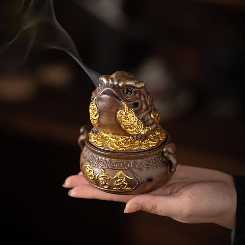 Fortune-Attracting Golden Toad Incense Burner for Home Use, Sandalwood and Agarwood Incense Burner, Zen-Style Ceramic Unicorn Incense Holder, Antique-Style Incense Decoration