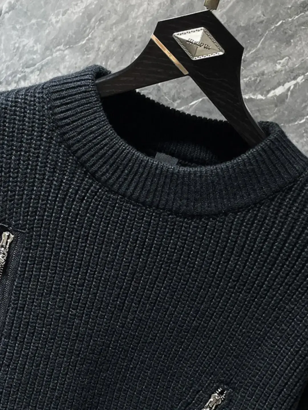 Foreign Trade Surplus Goods ~ Limited Time Sale: High-End Cross-Back Knit Sweater for Men with Diagonal Zipper, Round Neck, Long Sleeves