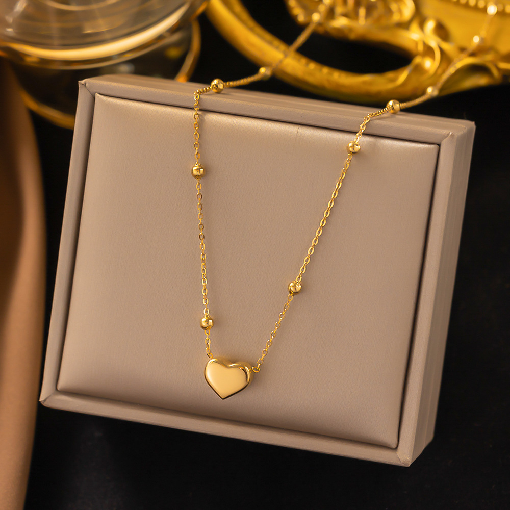 Europe and the United States cross-border beads love pendant necklace women's fashion niche design titanium steel jewelry 18K gold clavicle chain