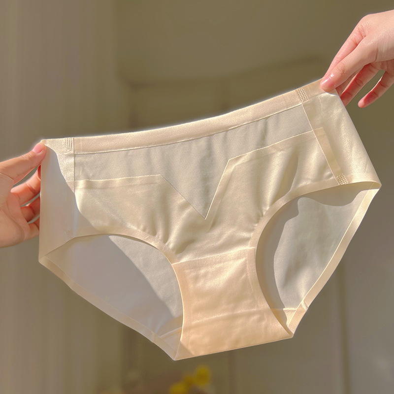 High-grade satin silky ice silk seamless underwear women's cotton crotch antibacterial briefs thin breathable summer