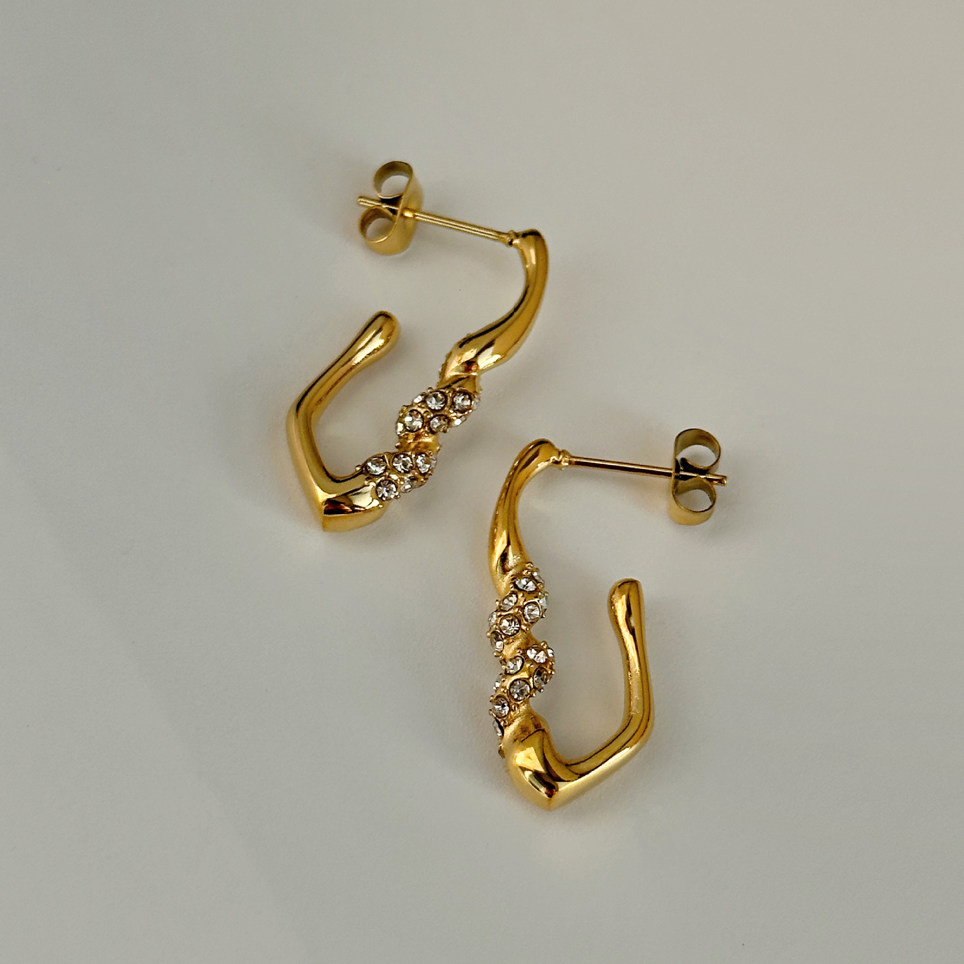 Dazan Wholesale In-Stock European and American Cross-Border Fashionable Niche Ins Retro Vintage Irregular Spiral g Earrings