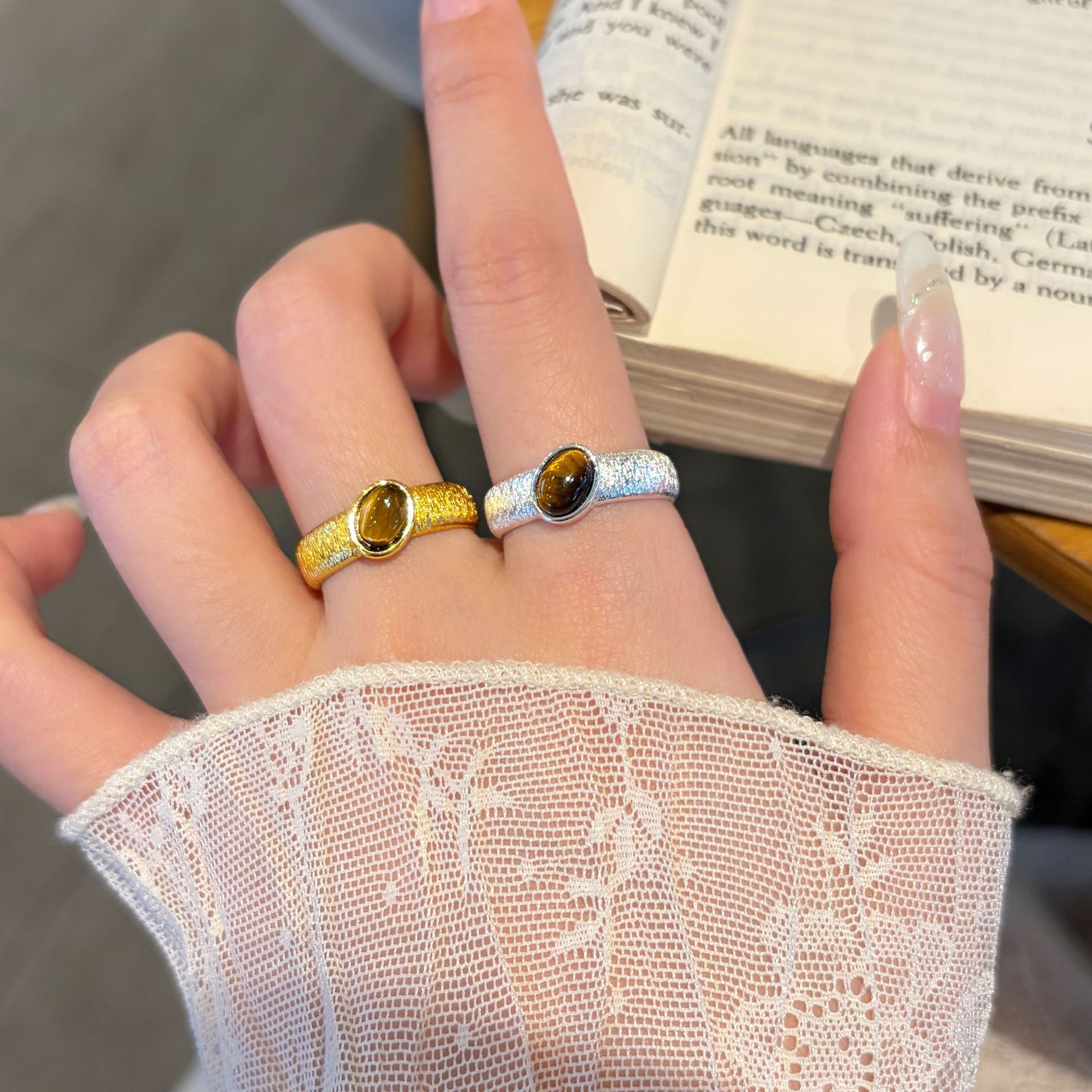 Tiger's Eye Stone Oval Brushed Open Ring for Women, Vintage Style Index Finger Ring, Niche Light Luxury High-End Jewelry