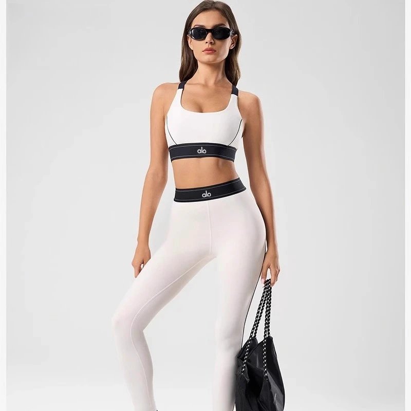 alo yoga set
