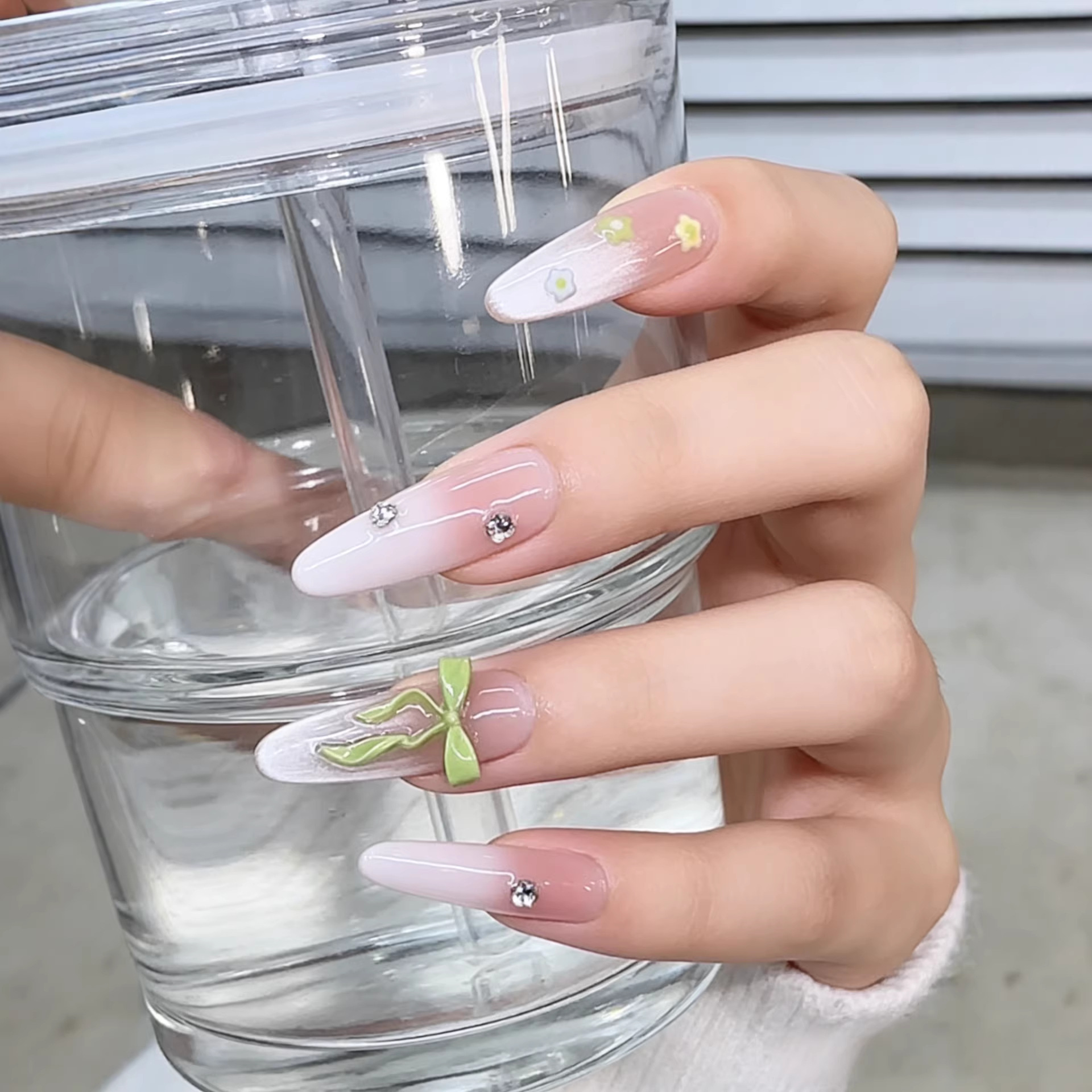 Nai Zi Pure Handmade Floral Bow Embossed Butterfly Cat Eye Style Wearable Nail Art Stickers