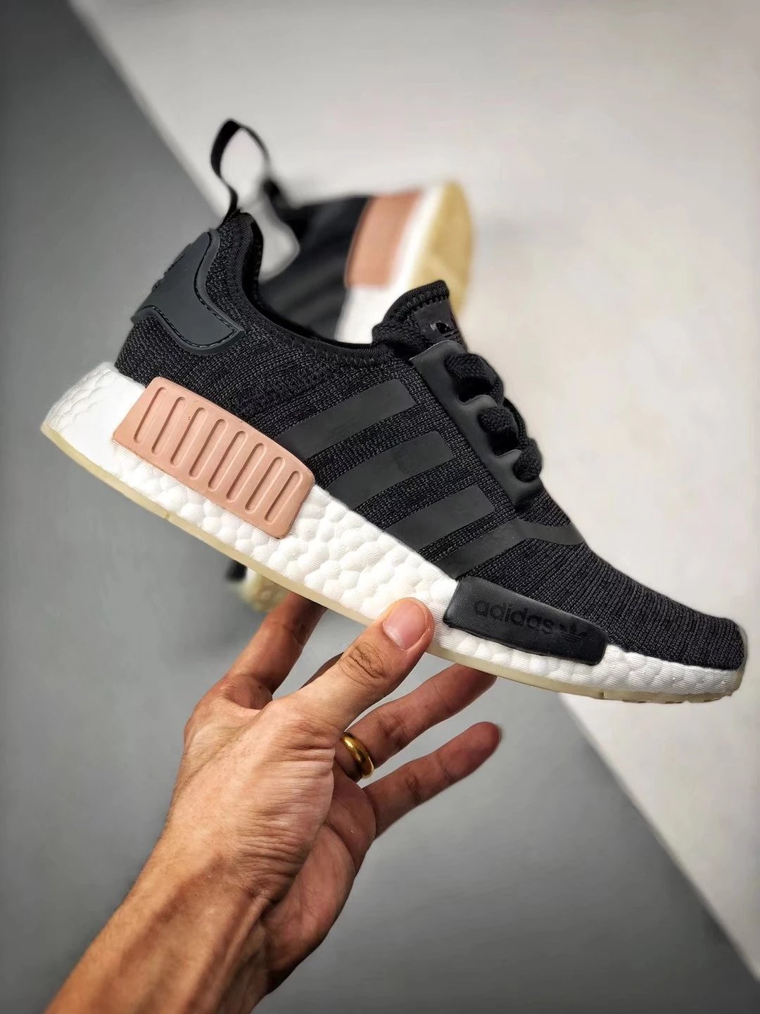 NMD R1 Primeknit Triple Black official number CQ2411 noise black powder imported Boost raw materials