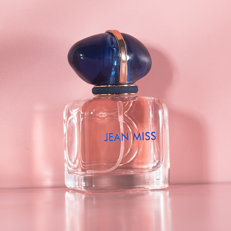 Tiktok Hot-Selling Xiaocheng Yixiang High-End Self-Confident Women's Perfume, Long-Lasting Floral Fragrance, Light Perfume, Export Perfume