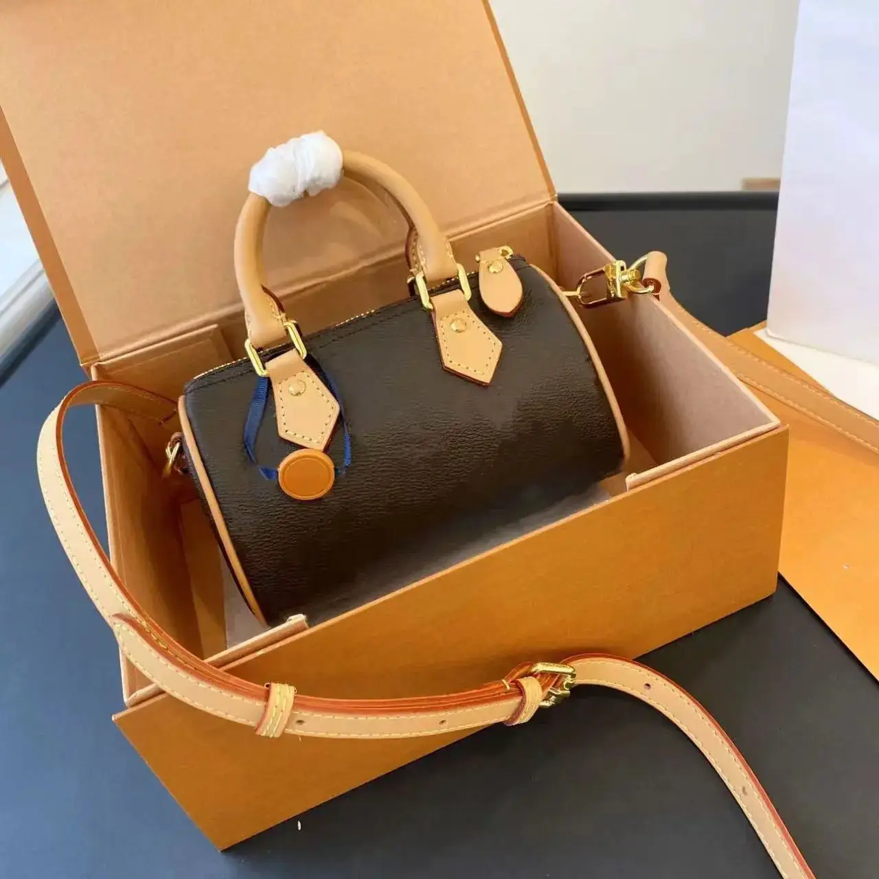 Genuine leather old flower bag toffee bag round cake bag croissant bag mahjong bag wine god bag tote bag