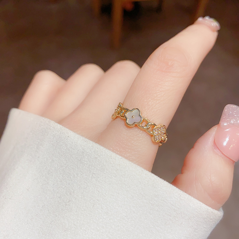 Internet Celebrant Style Fresh and Fashionable Sweet and Cute Shell Four-leaf Flower Opening Ring for Women High-grade Finger Ring
