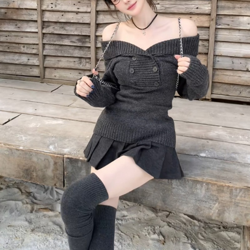 Korean Design Gray Button One-Shoulder Sweater for Women in Autumn and Winter Sexy Style Slimming Look Inner Off-Shoulder Top