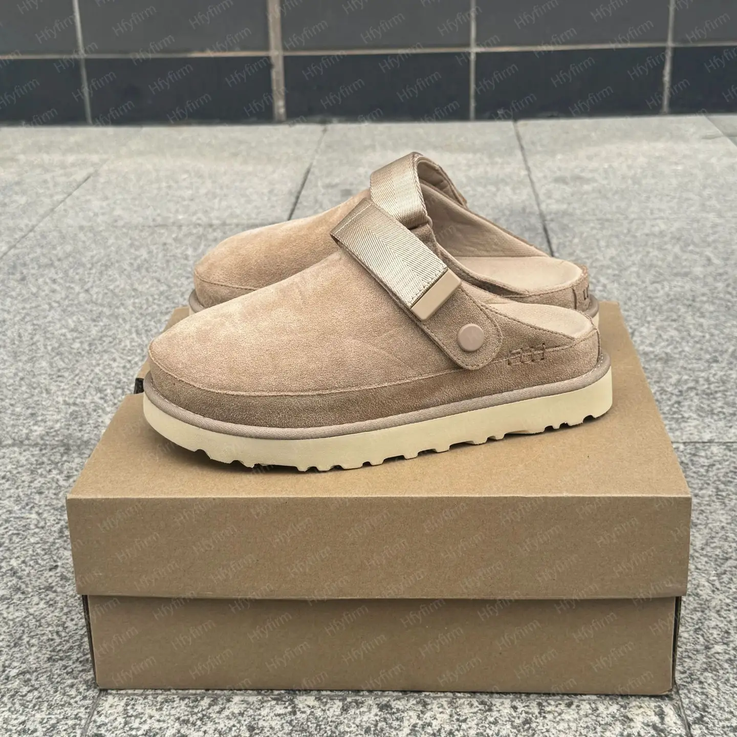 In-Stock Birkenstock Thick-Soled Height-Increasing 2024 Autumn and Winter New Birkenstock Closed-Toe Mules Women's Wool Plush Slippers for Outdoor Wear