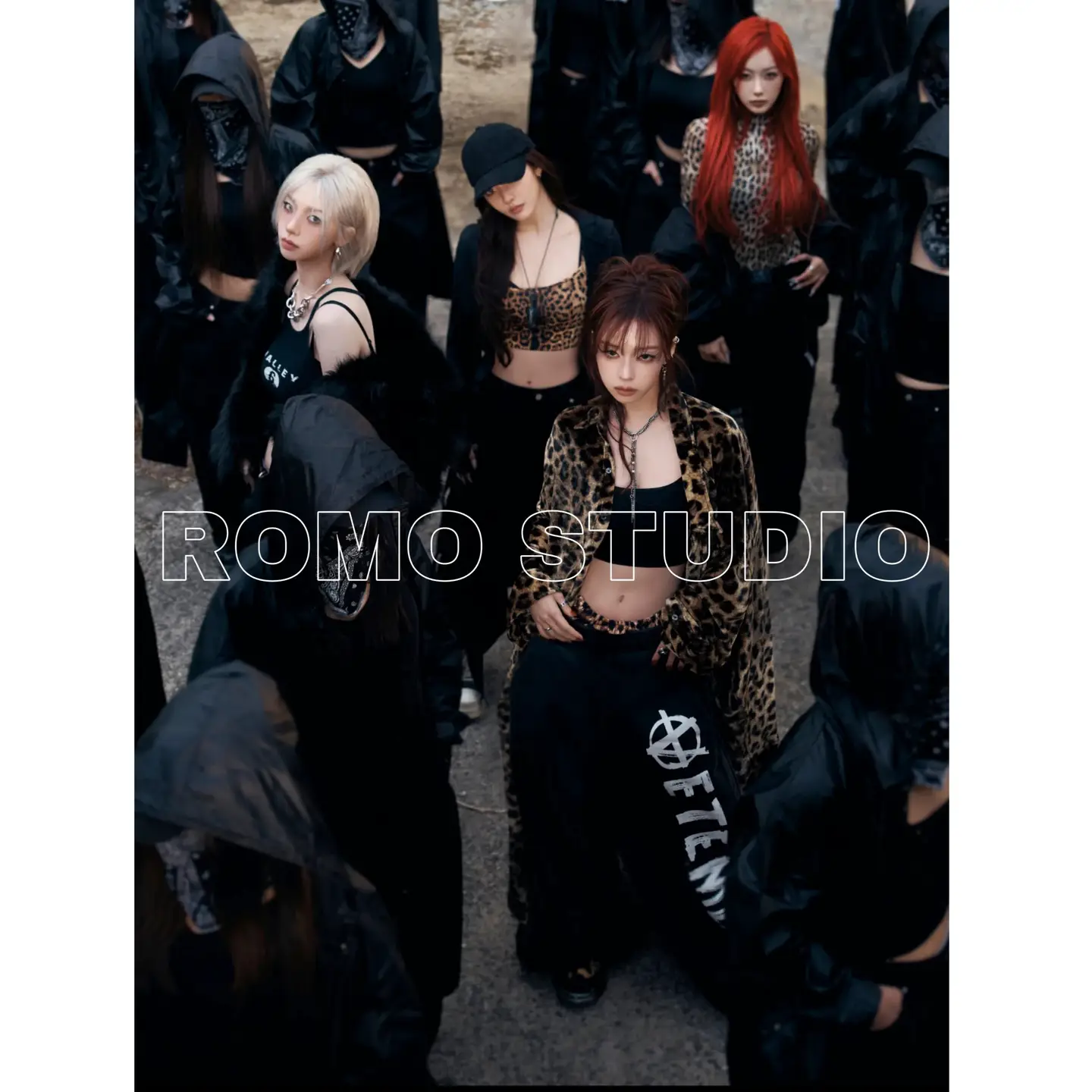 VETEMENTS Unisex Oversized Logo Print Sweatpants - High Quality, Celebrity Style