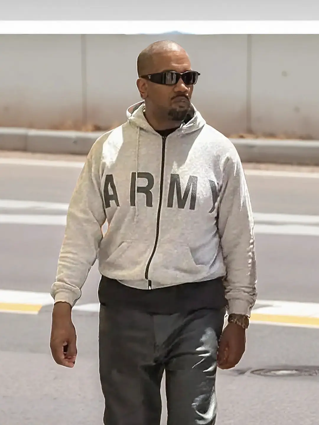 Kanye Kanye's limited edition gray cardigan, American high street zipper hooded sweatshirt, a pair of hooded men's shirts