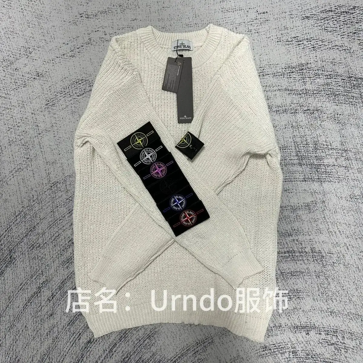 石 毛衣
