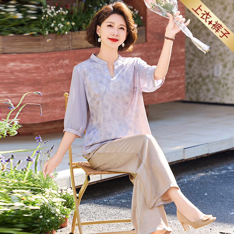 Middle-aged and elderly women's summer dress silk-like new Chinese short-sleeved T-shirt suit 50-year-old rich wife high quality two-piece suit