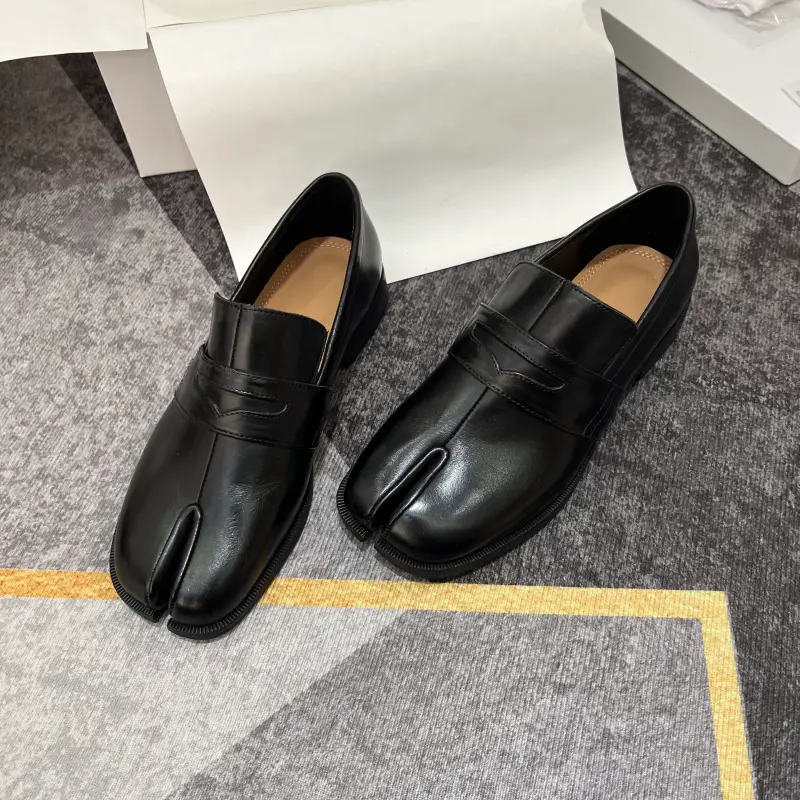 Genuine Leather Couple Shoes Washed Horsehide Pig Trotters Men's Shoes Tabi Split-Toe Shoes Distressed Flats Horseshoe Pig Trotters Shoes Trendy