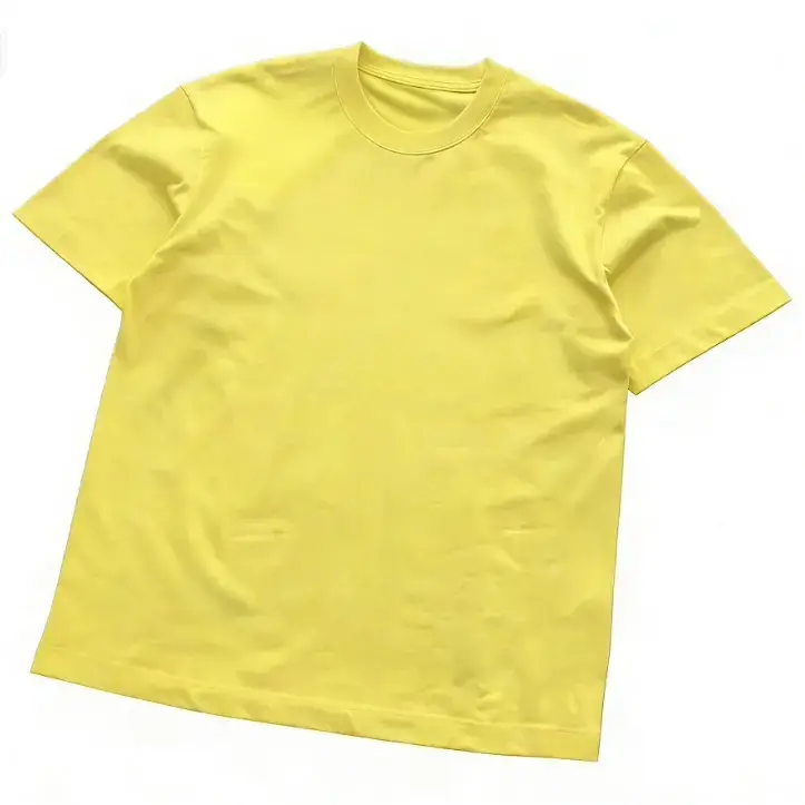 The Front Is Black, the Top Is Orange and Blue, the Bottom Is Yellow, Short-Sleeved 33122958