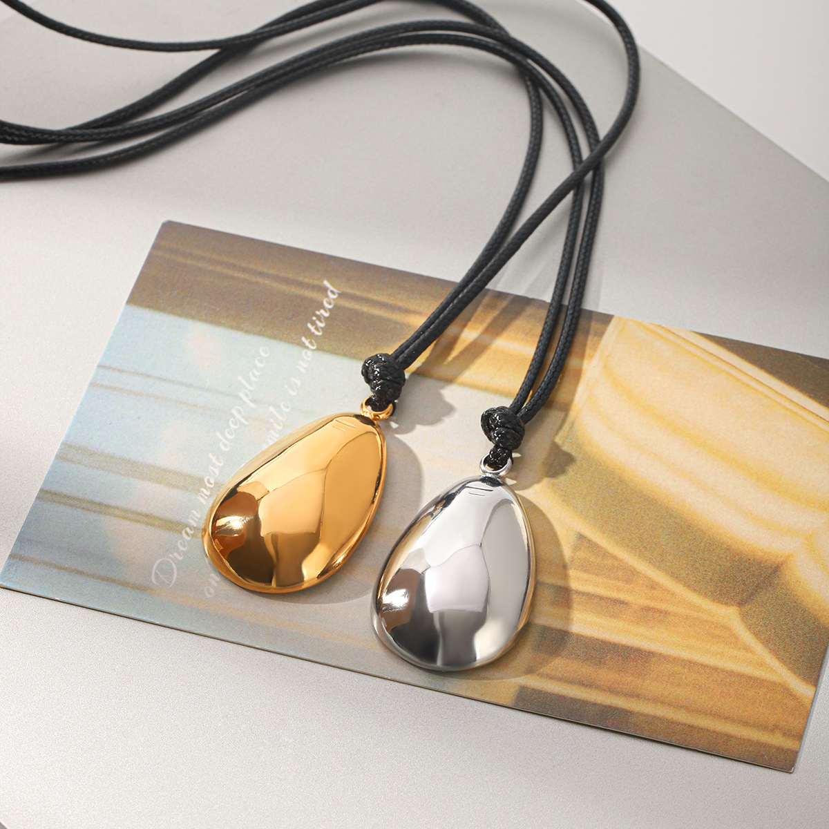 Cross-Border Exclusive Supply of Stainless Steel Geometric Irregular-Shaped Pendant Leather Cord Necklace with a High-End Feel, European and American Style Sweater Chain