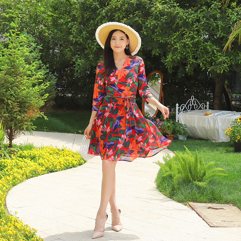 Summer New Red Stars Printed Chiffon Stitching Elegant Large Swing Dress Fresh and Sweet Waisted Strap Wrap Dress