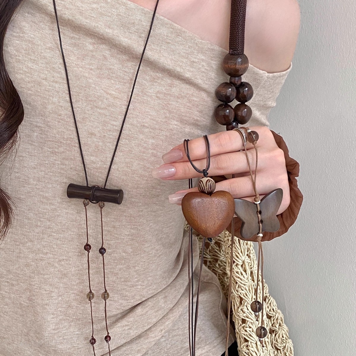 Vintage New Chinese Style Wooden Long Necklace for Women, Ethnic Style Niche Halter Sweater Chain, Everyday Versatile National Style Accessory