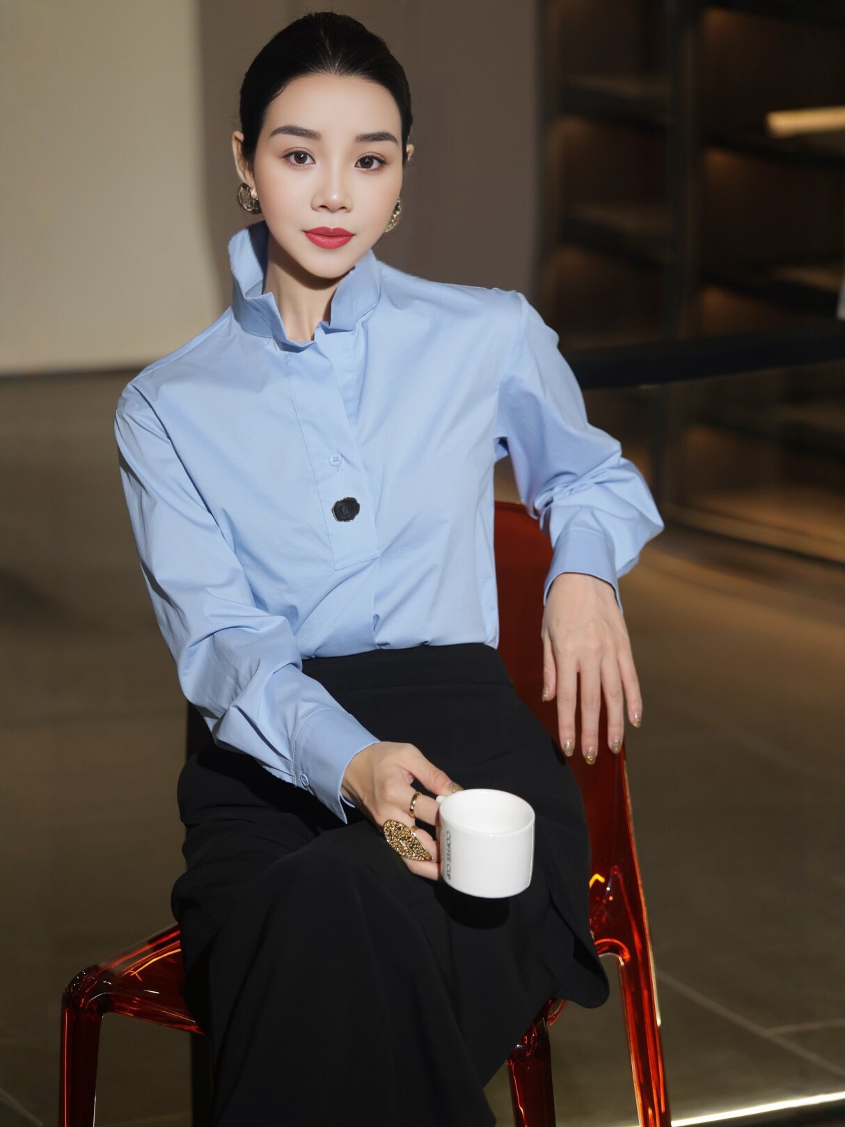 Nanyou's Design-Inspired Quiet Luxury and Elegance: Blue Sun-Protective Shirt Set with Patchwork Straight-Leg Pants Two-Piece Set for Spring and Summer