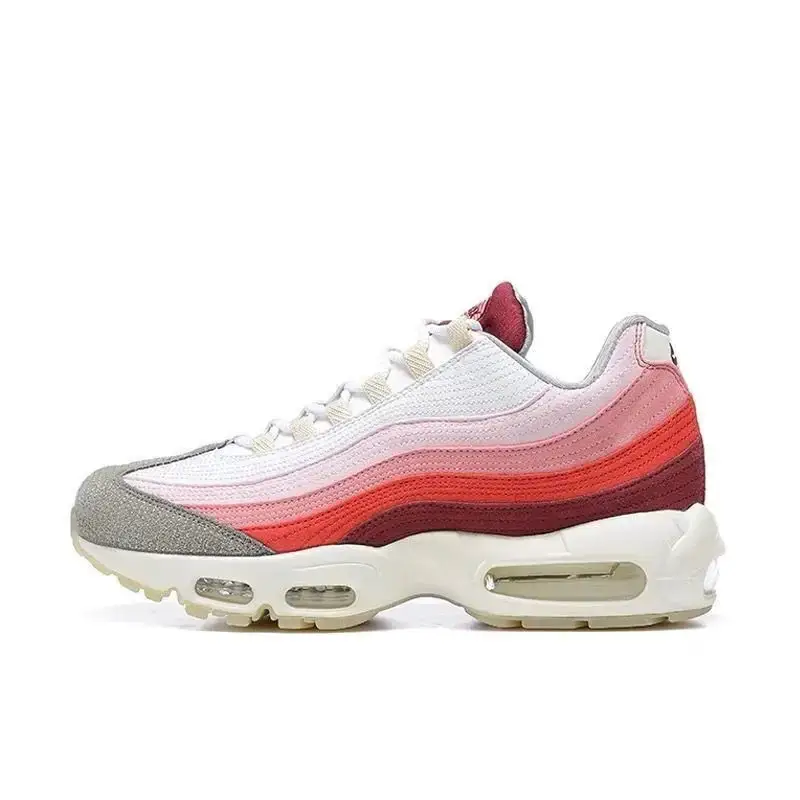 Sports shoes