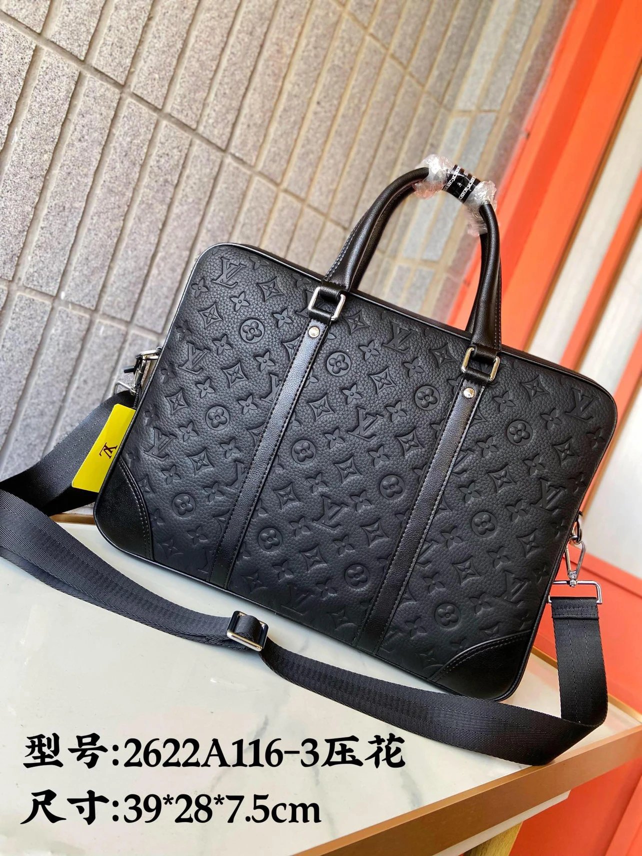 尺寸:39.28.7.5 公文包 Fotografie QC de pe WEIDIAN pe Qualit.ly