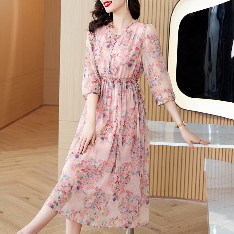 Silk Floral Dress for Women 2026 Summer New Style Middle-Aged Mom High-End Stylish Seaside Vacation Beach Dress
