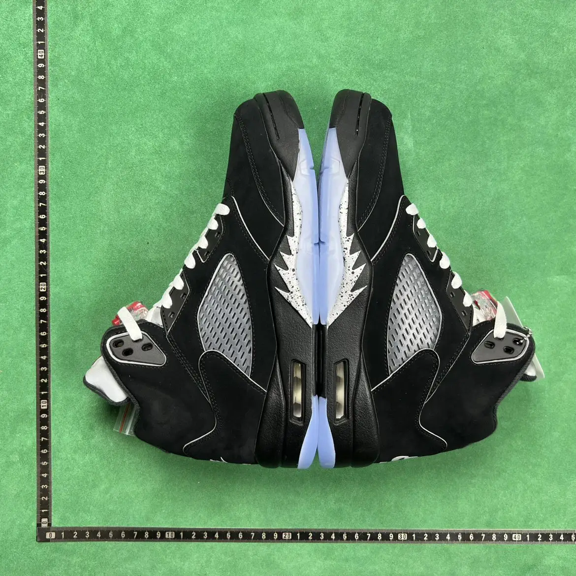 Jordan 5 Retro Black Metallic