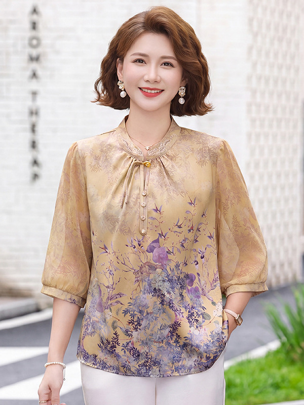 Mom's Summer Silk Satin Shirt Set 2026 New Summer Style Ice-Feel Breathable Blouse Middle-Aged and Elderly Women's Short-Sleeve Set