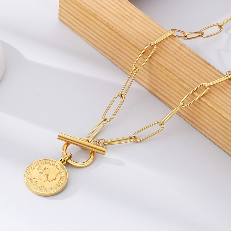 Cross-Border Fashion Minimalist Style Stainless Steel Paperclip Necklace Queen Head Round Coin Pendant Ot Clasp Short Necklace