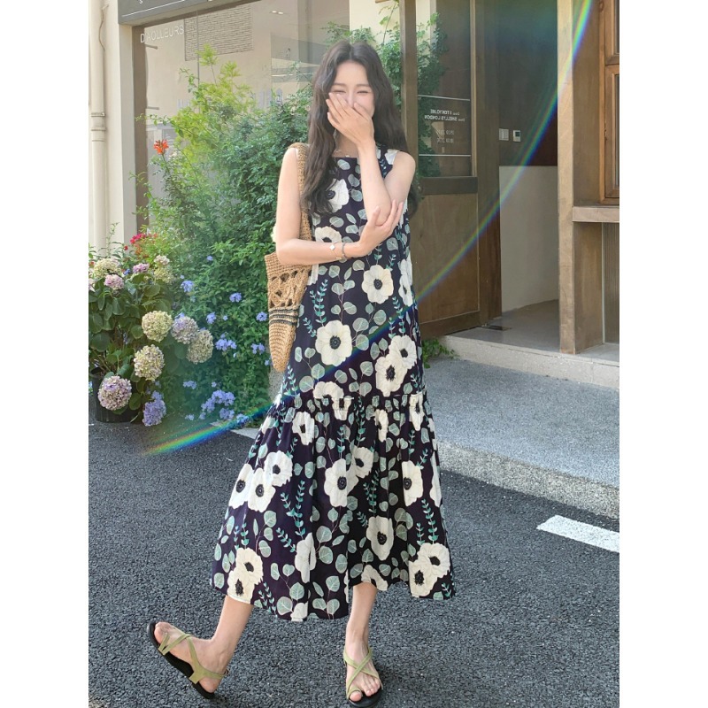 Gorgeous Sleeveless Floral Dress for Women, Summer High-End Style, Age-Reducing, Loose-Fitting, Slimming Beach Sundress