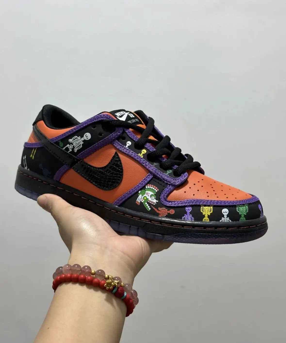 dunk halloween exclusive colorways ship out