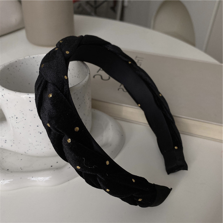 Twist braid high Skull top headband face-looking small velvet hairpin retro French new Internet celebrity headband thickened female autumn and winter
