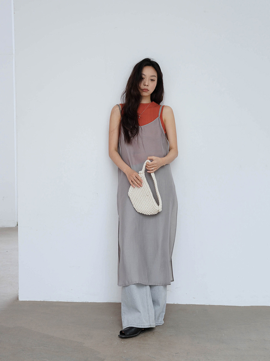 Love and Nancy Guangzhou Thirteen Lines Summer Original New Minimalist Pleated High-Quality V Neck Suspender Dress 41074