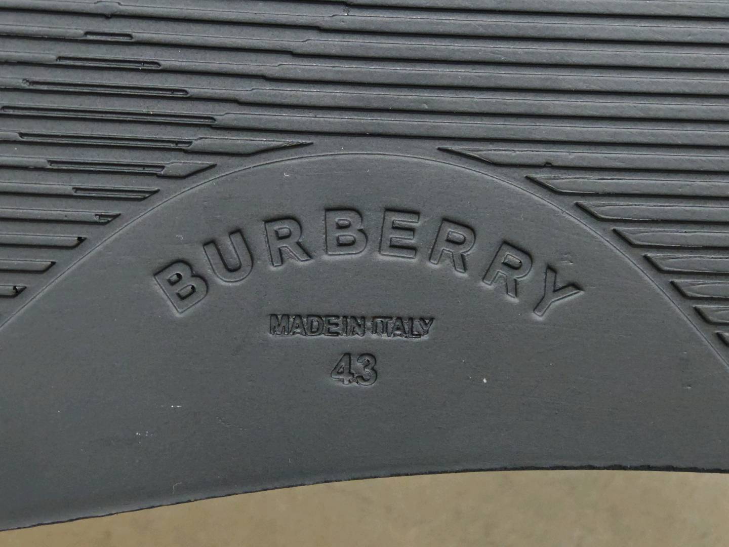 Burberry Slides QC
