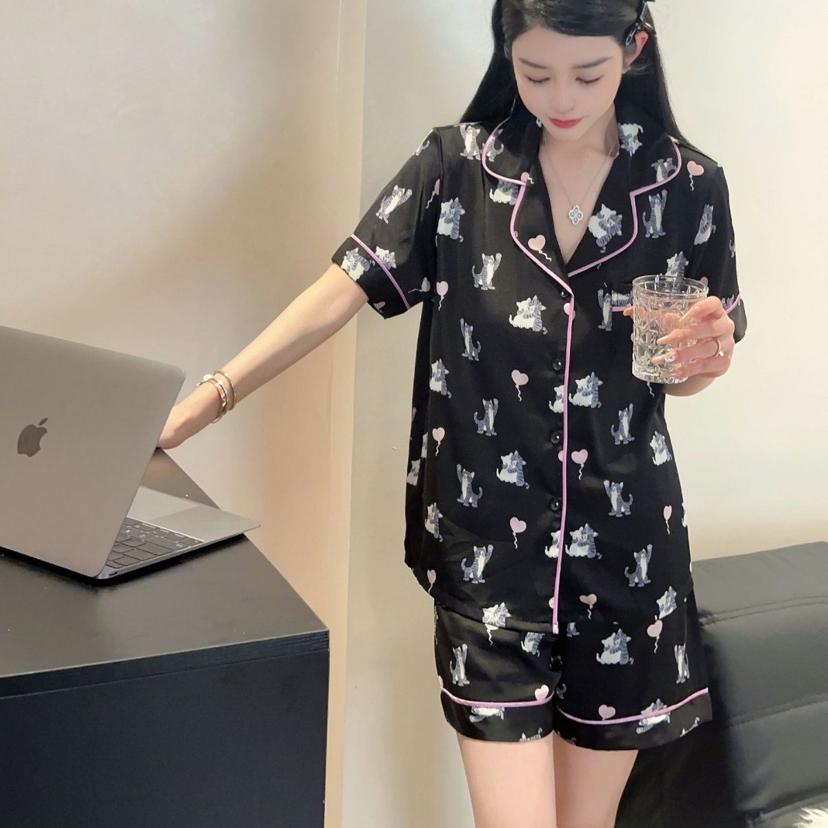 [cat hug double short] new long sleeve pants pajamas women's sweet and cute high-end sense home clothes suit