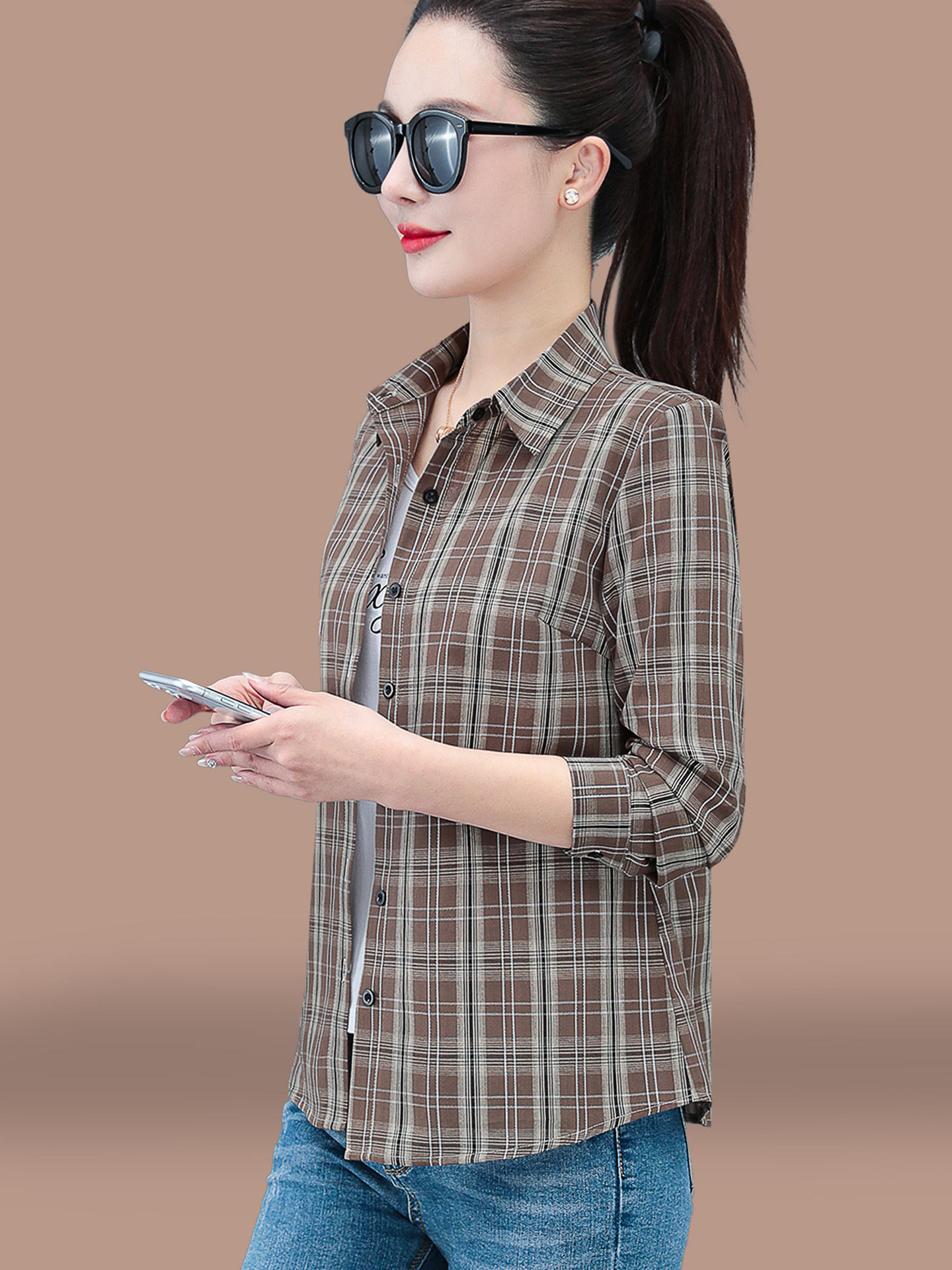 Retro Plaid Shirt for Women 2026 New Spring Clothing for Middle-Aged Mothers Casual Thin Long-Sleeved Pure Cotton Women's Jacket
