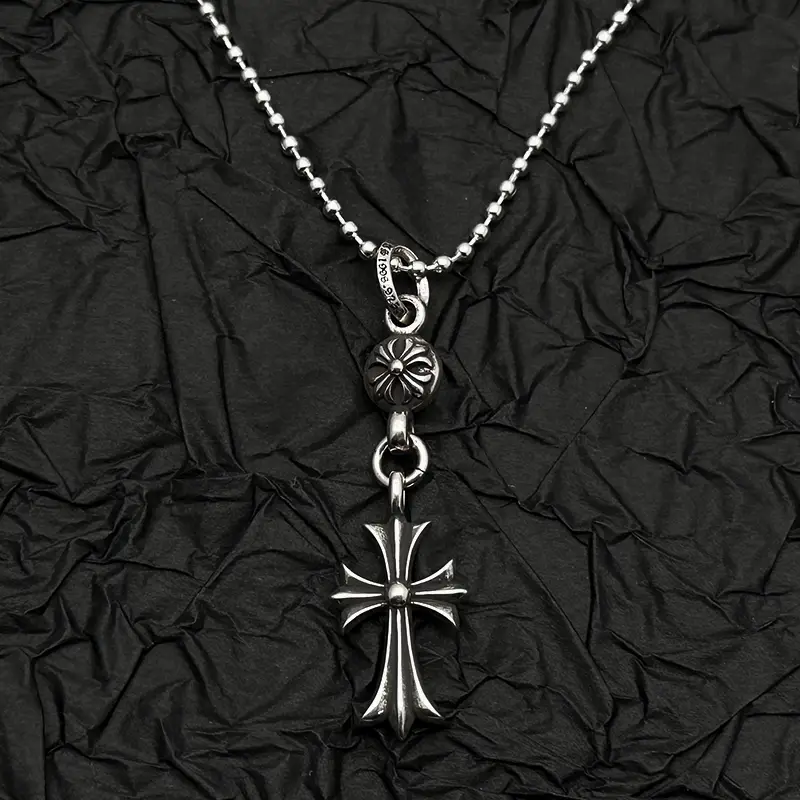 Aeteey Cross Necklace for Men and Women, Vintage Distressed Cross Flower Single Bead, European and American Niche Design, Unique and High-End Feel