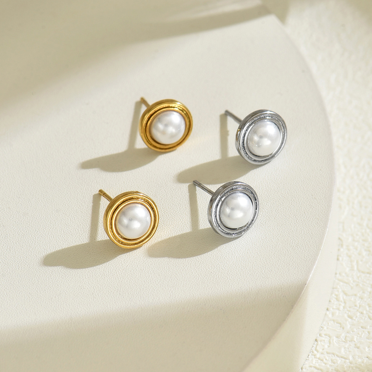 European and American Cross-Border 18K Gold Pearl Earrings Spiral Circle Earrings Elegant French Elegant Simple Style Retro Earrings