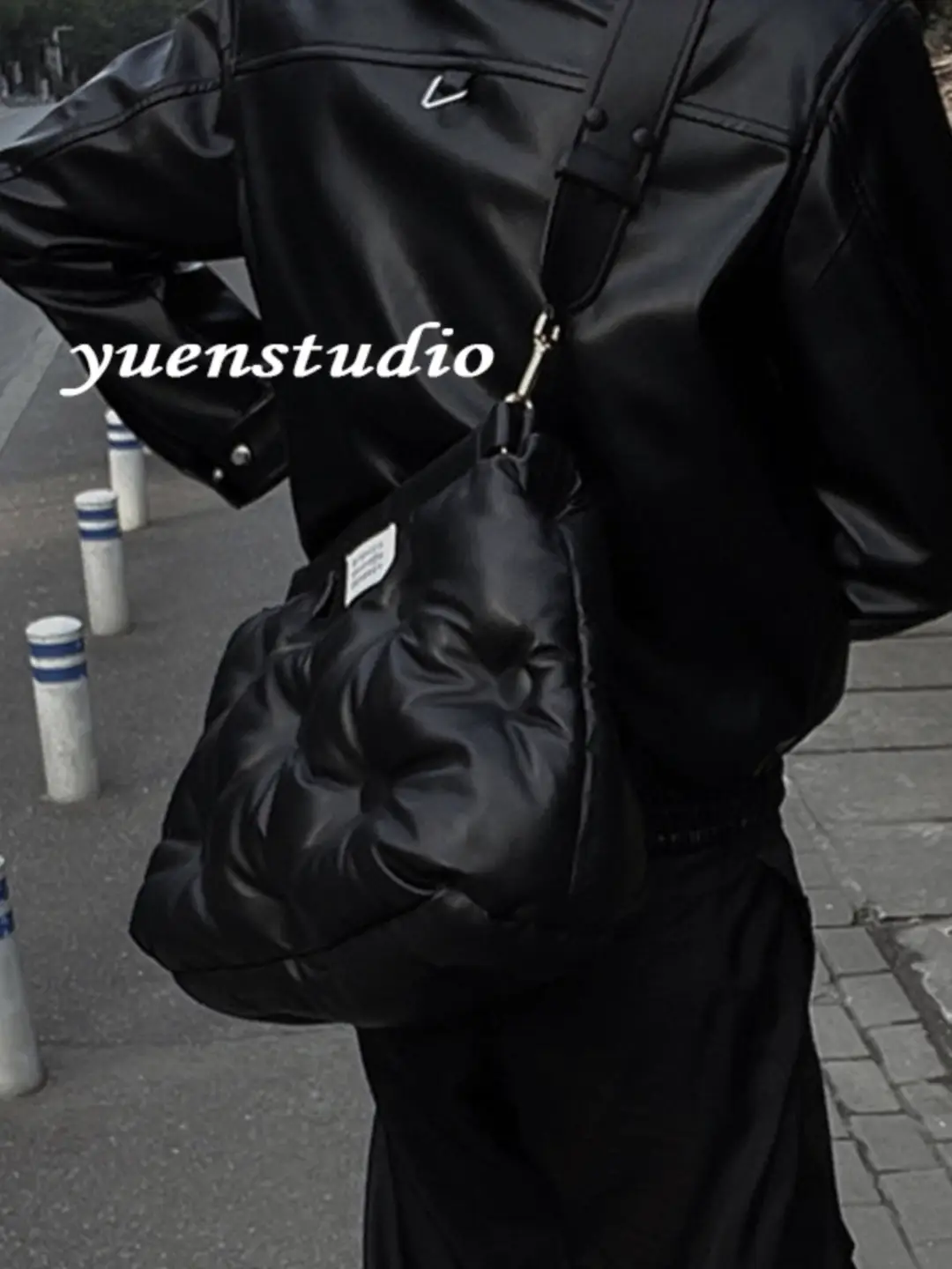 Yuen Niche Design Personalized down Cloud Bag Space Cotton Pillow Bag Soft Leather Crossbody Bag Unisex Lazy Style