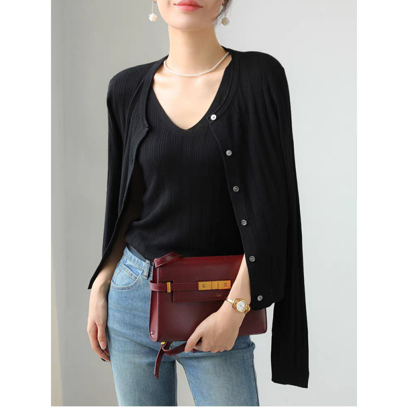2026 Autumn/Winter Korean Style Knitted Cardigan and Camisole Two-Piece Set for Petite Women, Long Sleeve Round Neck Sweater