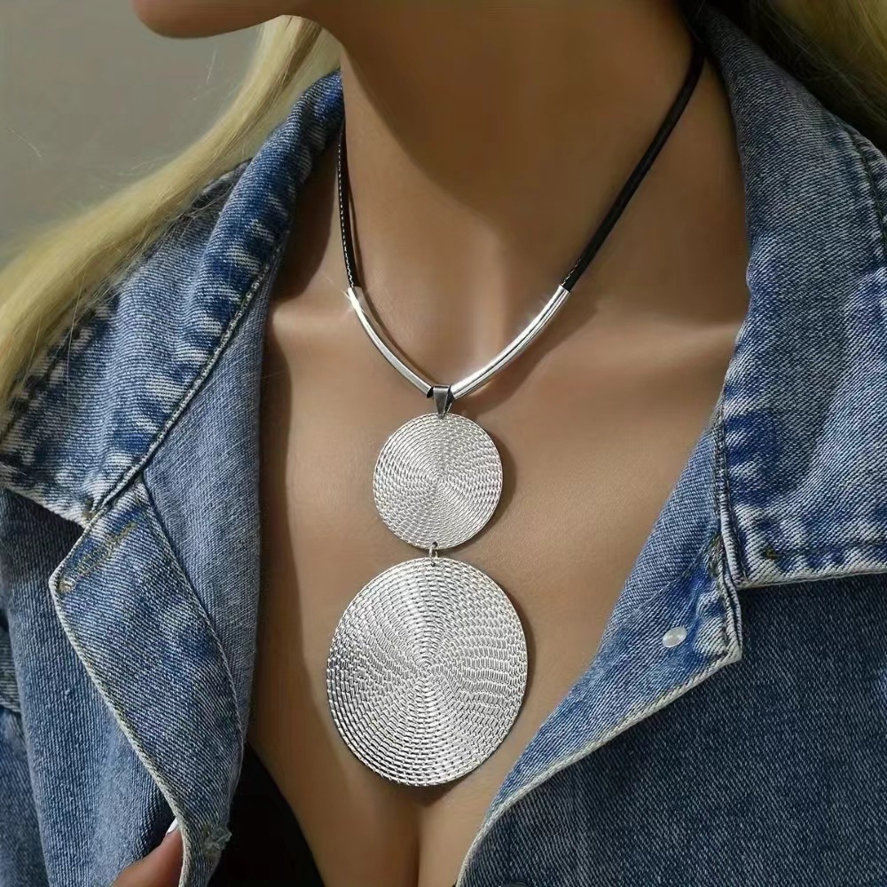 Cross-border New Exaggerated Pattern Double Round Pendant Necklace Women's Metallic Geometric Round Brand Rope Chain Necklace