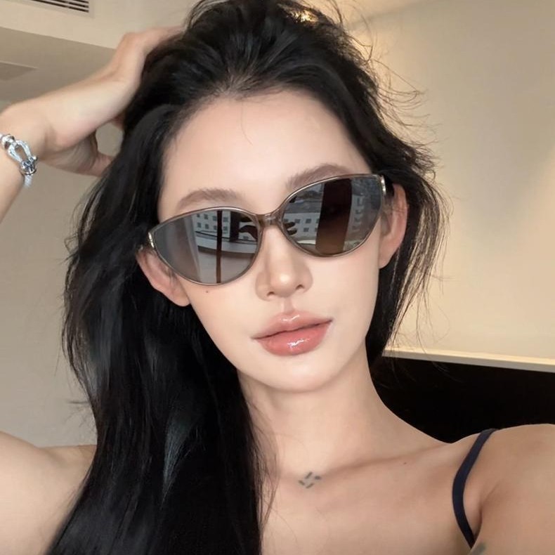 2026 Versatile New Sunglasses, Internet Celebrity Style, Cat-Eye Sunglasses That Make the Face Look Smaller, Sun Protection, Suitable for All Face Shapes