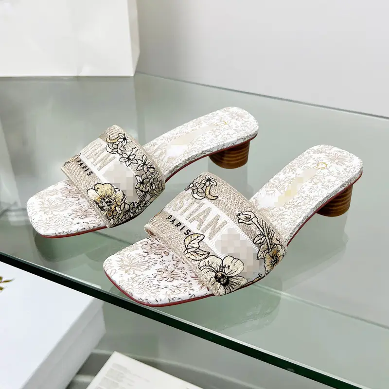European and American Fashion Casual Sandals 2025 New Silk Embroidered Jacquard Letter Wedge Slippers Holiday Beach Foreign Trade