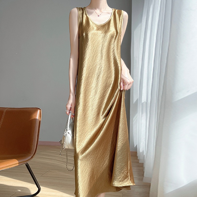 Satin 2026 Summer New Women's Round-Neck Crystal Long Dress, Mid-Length, Elegant and Versatile, Over-The-Knee Sleeveless Dress