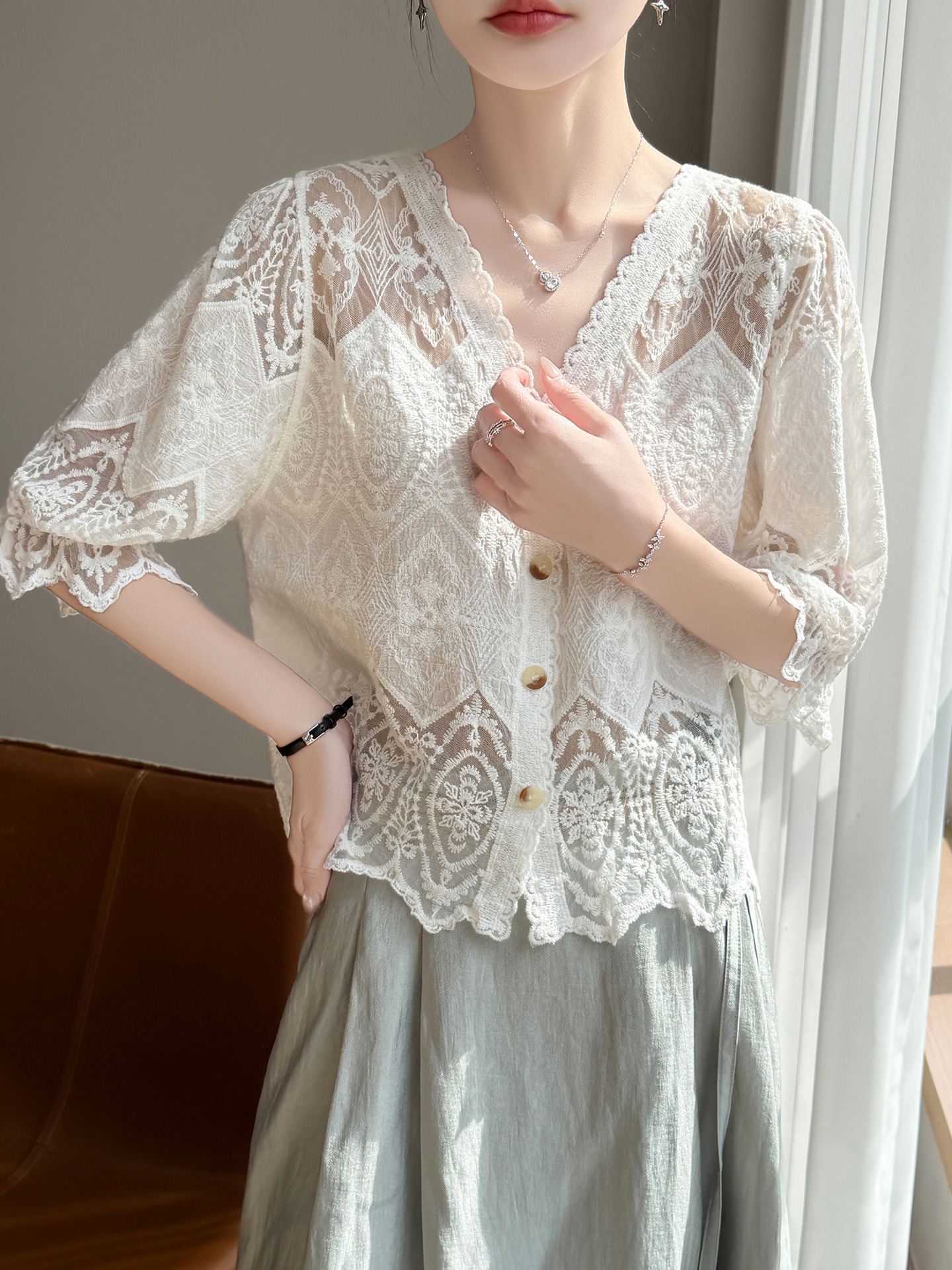 2026 Spring and Summer New Cotton V-Neck Lace Knit Cardigan Short-Sleeve Women's Jacquard Loose Design Top