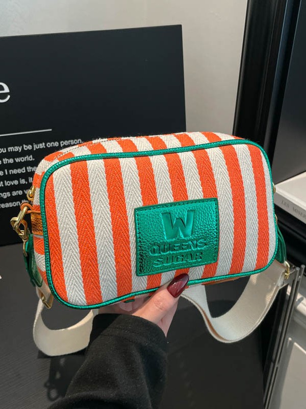 Summer Fresh and High-End Style Color-Blocking Striped Canvas Camera Bag with Fashionable Embossed Letters, Single Shoulder Crossbody Bag
