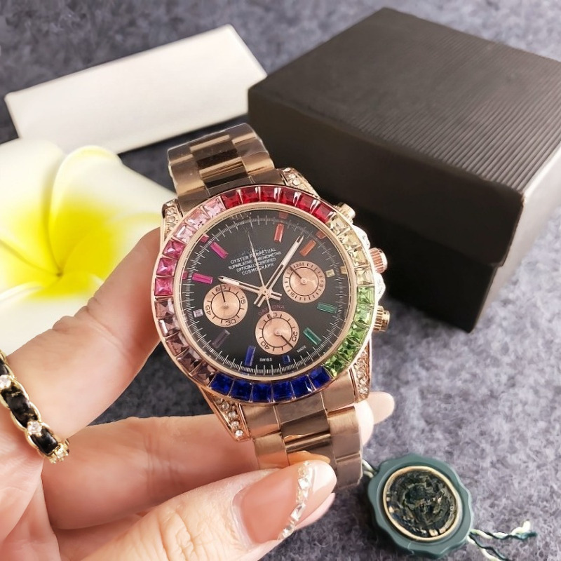 Cross-Border Business Men's Watch, Three-Eye Six-Hand Watch, High-End Diamond-Encrusted Men's Watch, Waterproof, Fashionable Steel Band, Quartz Foto QC de 1688 na Qualit.ly