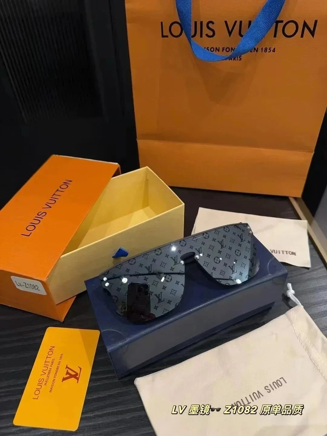Louis Vuitton LV Z1082 QC-Foto von WEIDIAN auf Qualit.ly